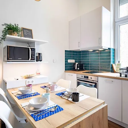 - Very Comfy - Modern