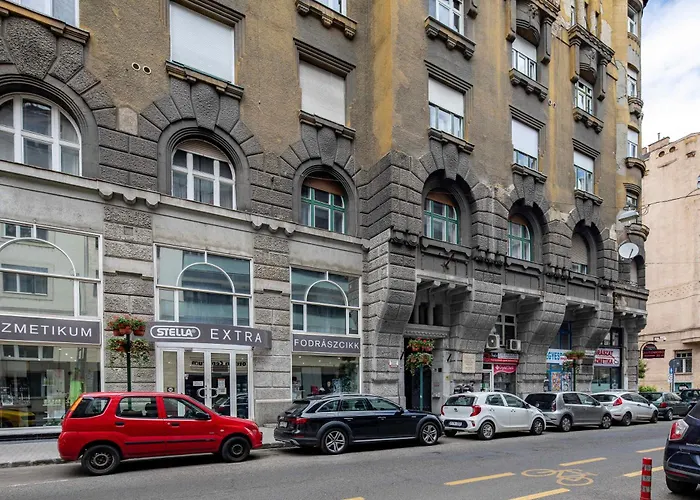 - Very Comfy - Modern Budapest